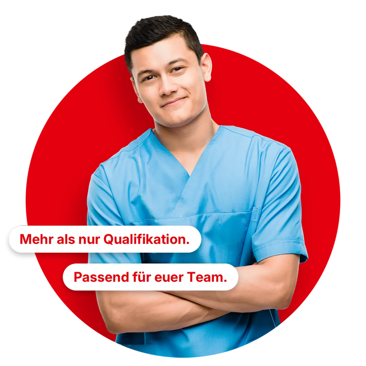 Pfleger im Kasak schaut freundlich